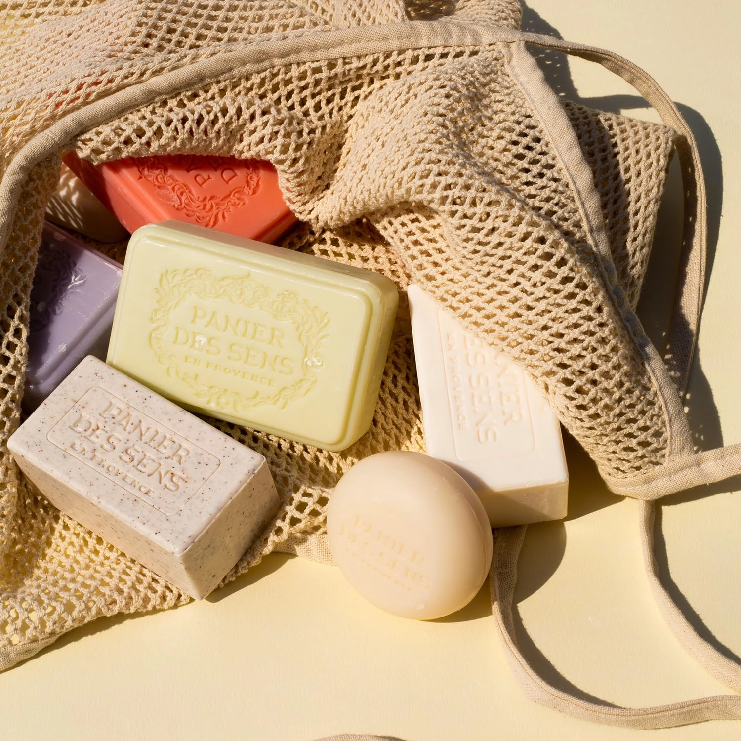 Panier des Sens - Lemon Blossom Shea Butter Bar Soap 2x 7oz/200g - Leaves Skin Moisturized and Fresh - 99% Natural & Enriched with Nourishing Shea Butter - Gentle Cleansing, Lovely Scent, Long Lasting