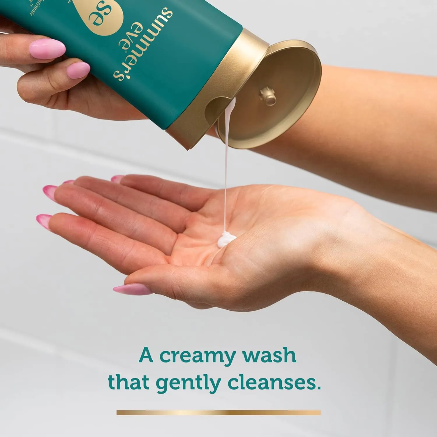Summer's Eve Spa Daily Intimate Wash, Luxurious Cleansing All Over Feminine Body Wash, Calming Chamomile pH-Balanced Feminine Wash, 12oz Bottle